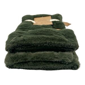 LITTLE BEAR Faux Fur Reversible Sherpa Baby Blanket | Forest Green | Unisex Gift